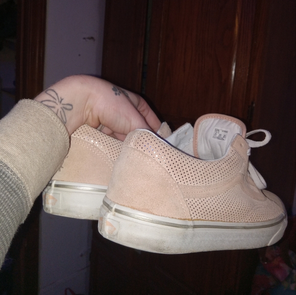 vans - Picture 2 of 6